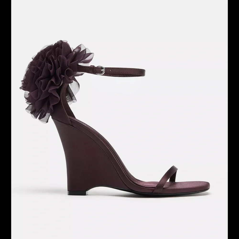 Elegant Purple Wedge Flower Sandals